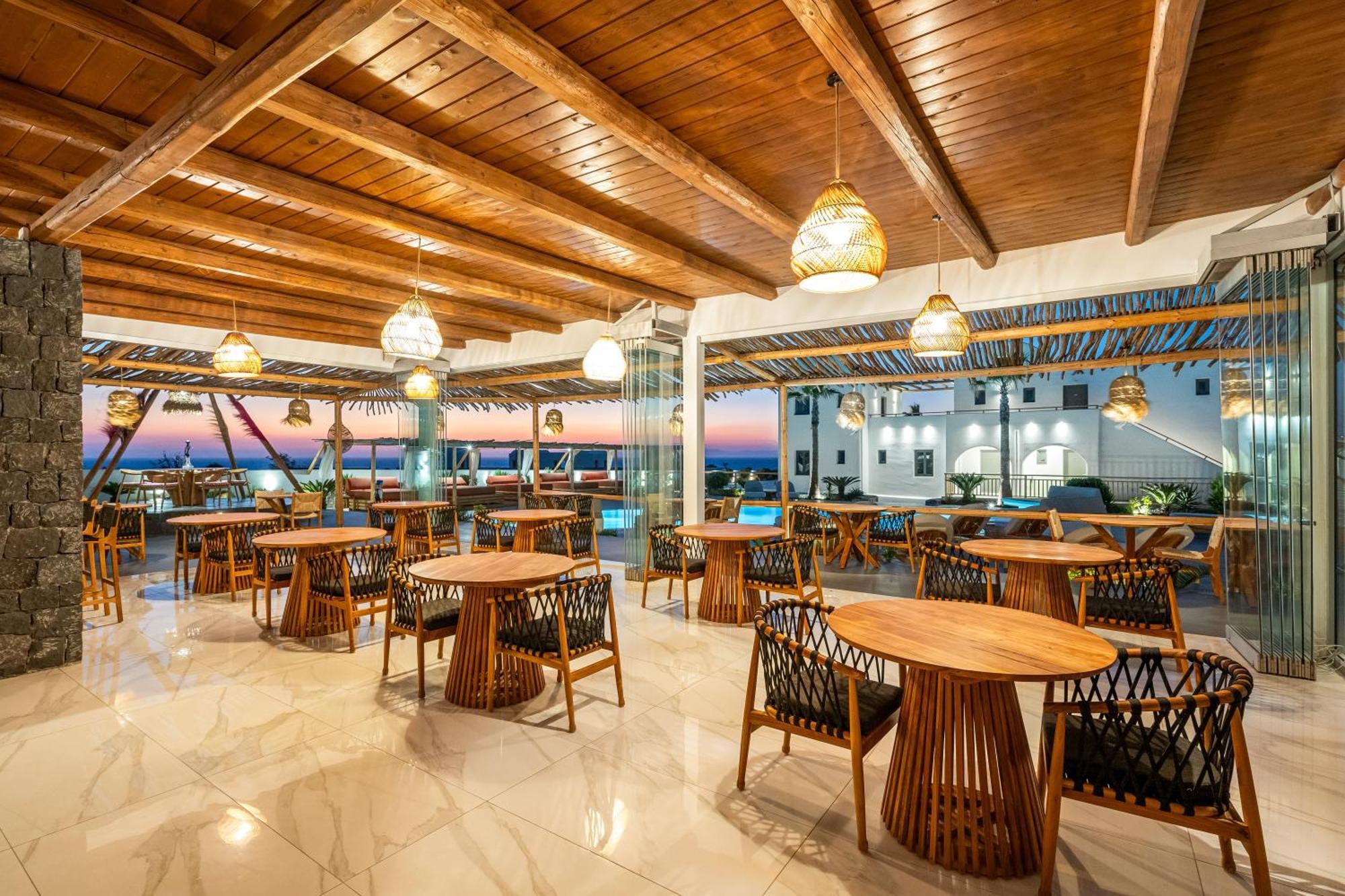Amethyst Luxury Suites Oia Екстериор снимка